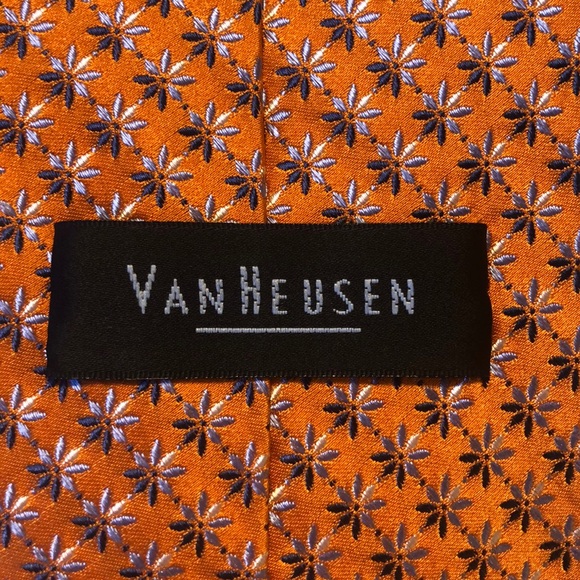 Van Heusen neck tie - Picture 2 of 2
